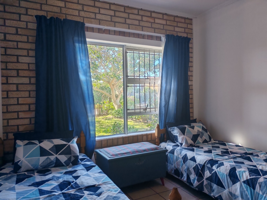 4 Bedroom Property for Sale in Boknesstrand Eastern Cape